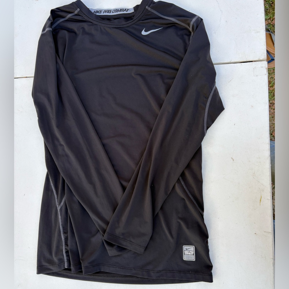Nike Pro Combat Fitted Shirt in Gray